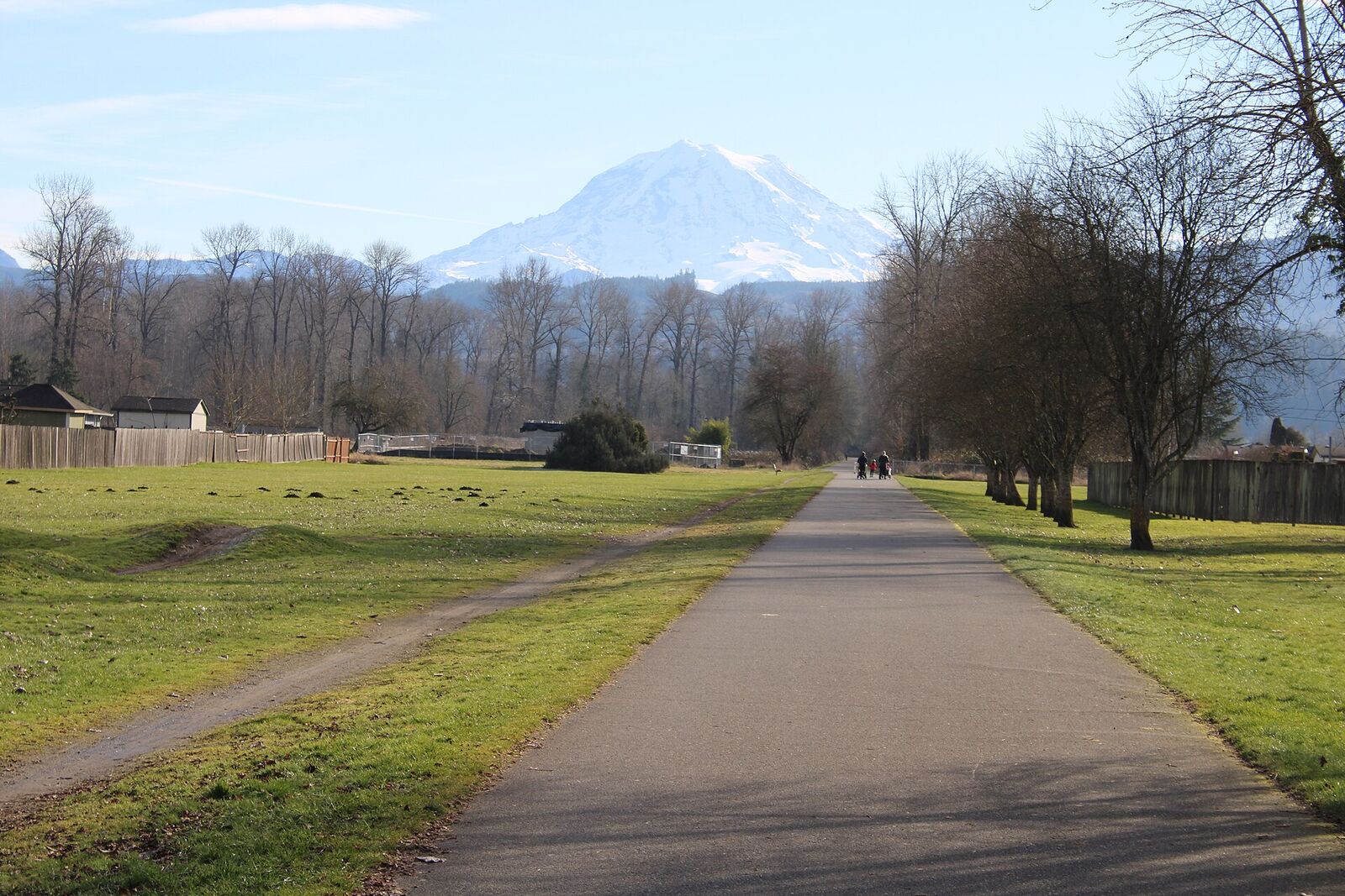 The paved Foothills Trail running toward Mount Rainier